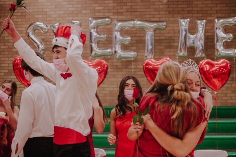 “He’s a legend”: Jack Dickey crowned Sweethearts King